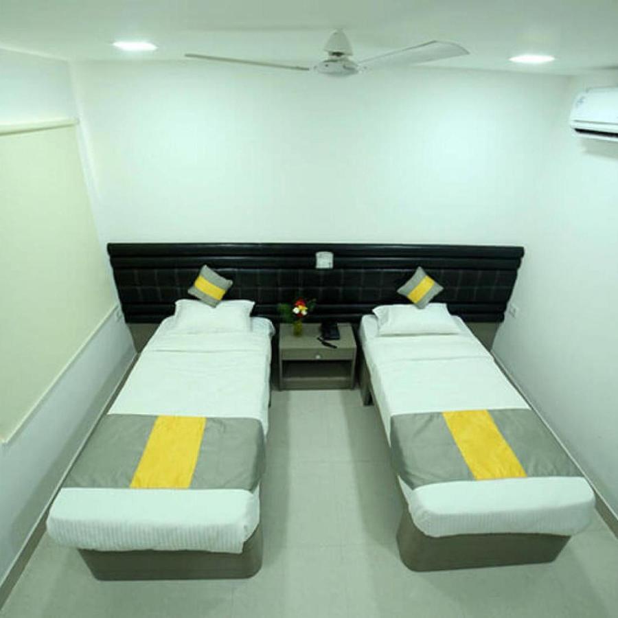 La Riviera Suites Madhapur Hajdarábád Exteriér fotografie